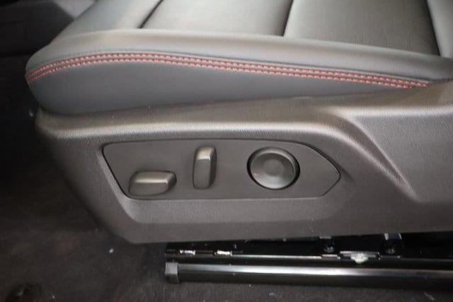2026 Chevrolet Colorado Z71 - Photo 14