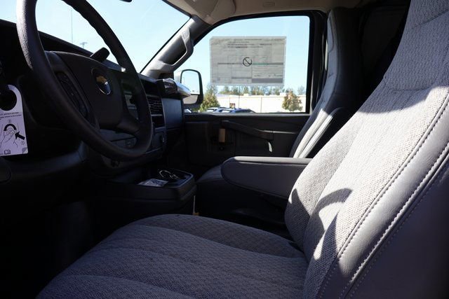 2025 Chevrolet Express Cargo Work Van - Photo 15