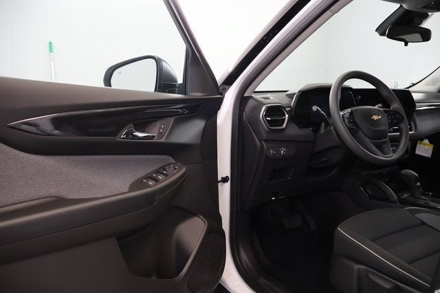 2026 Chevrolet Trailblazer LS - Photo 9