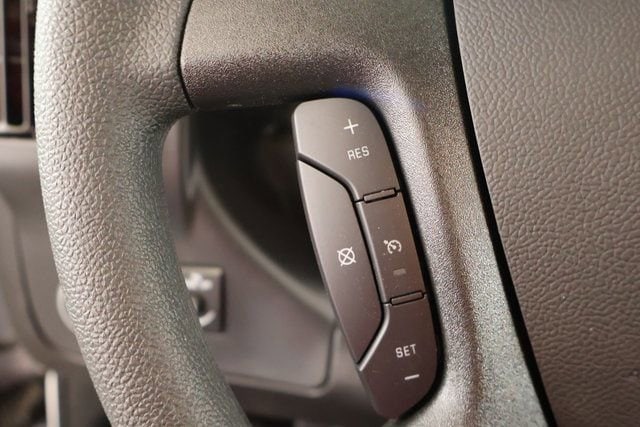 2025 Chevrolet Express Cargo Work Van - Photo 25
