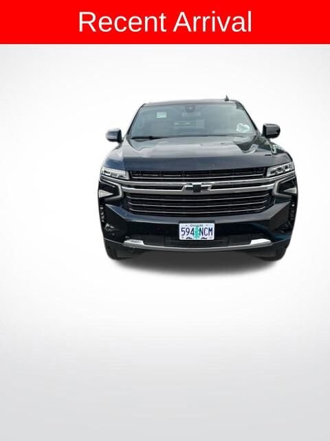 2021 Chevrolet Suburban LT photo 3