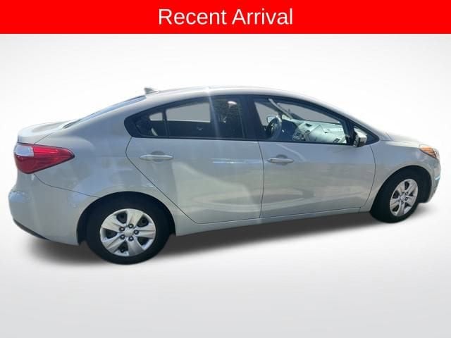 Used 2015 Kia Forte LX with VIN KNAFK4A6XF5333135 for sale in Austin, TX