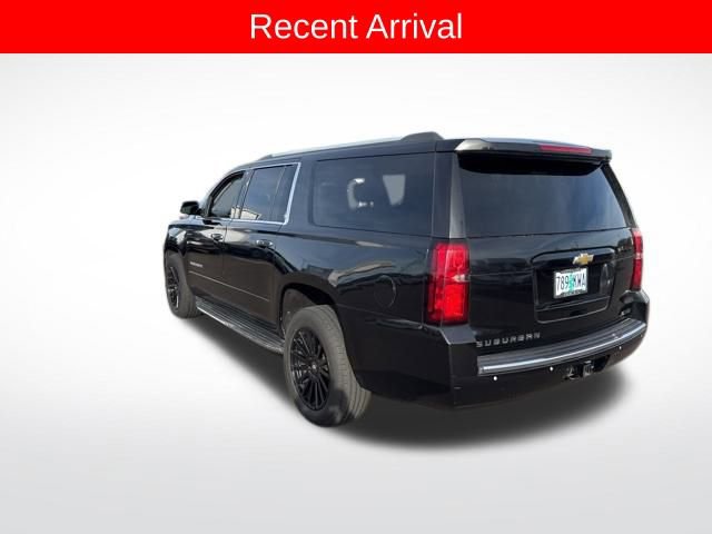 2017 Chevrolet Suburban Premier photo 3