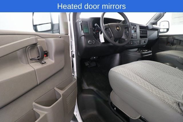 2025 Chevrolet Express Cargo Work Van - Photo 7