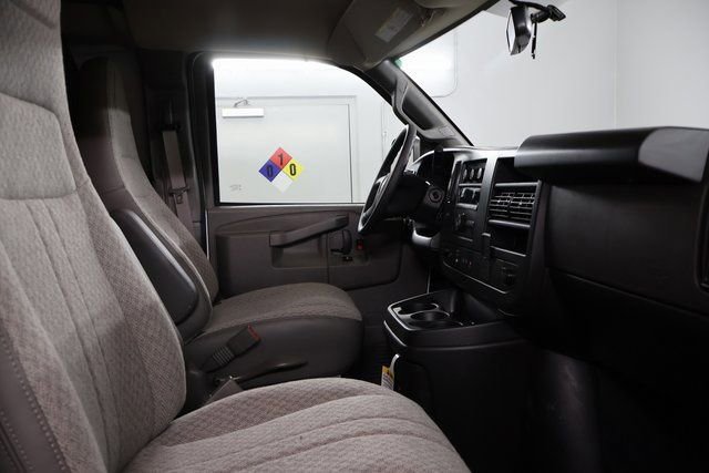 2025 Chevrolet Express Cargo Work Van - Photo 18