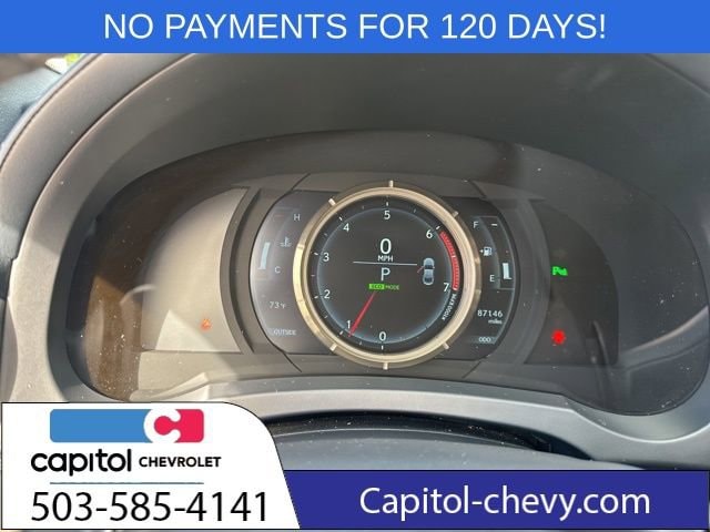 2017 Lexus RC 200t's photo