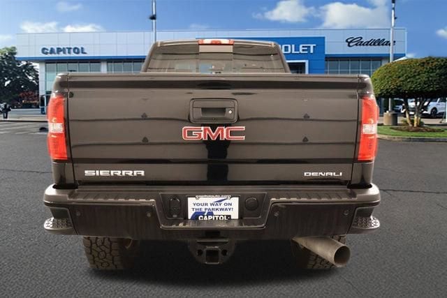 Image of 2017 GMC Sierra 2500 HD Denali Truck