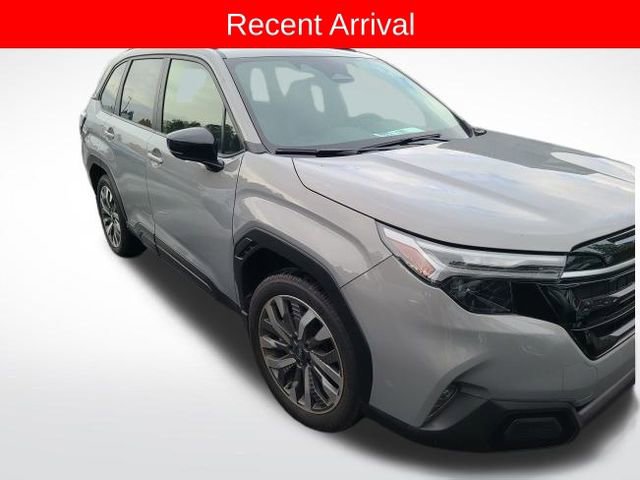 2025 Subaru Forester Touring photo 4