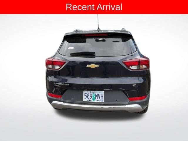 2021 Chevrolet Trailblazer LT photo 2