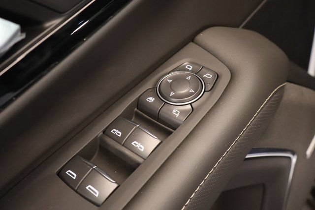 2026 Chevrolet Suburban Premier - Photo 11