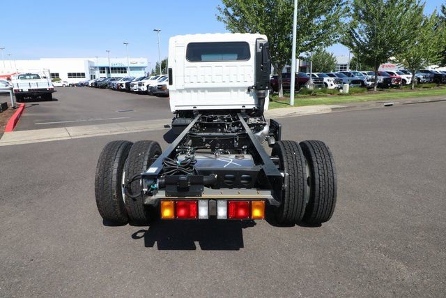 2025 Chevrolet Silverado 4500HD photo 3