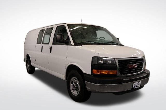 2015 GMC Savana Cargo Work Van's photo