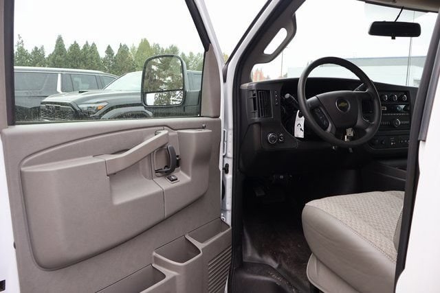 2025 Chevrolet Express Cargo Work Van - Photo 17