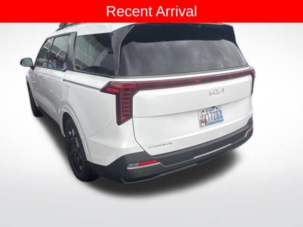 Used 2025 Kia Carnival SX Prestige