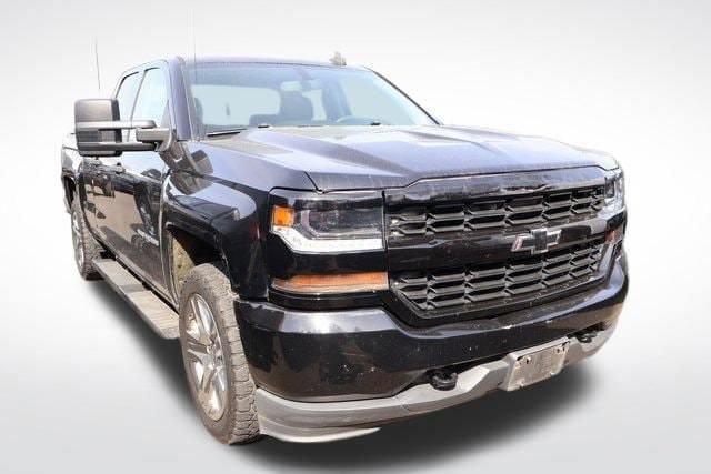 2016 Chevrolet Silverado 1500 Custom 4X4 Double Cab Std Box's photo