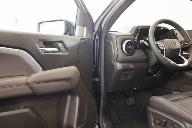 2026 Chevrolet Colorado Z71 - Photo 9