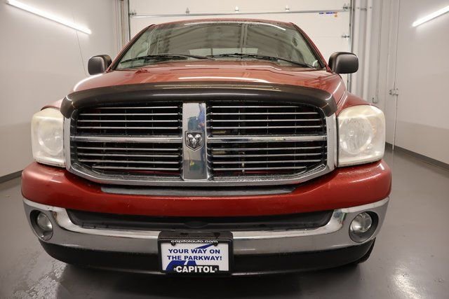 2008 Dodge Ram SLT photo 2