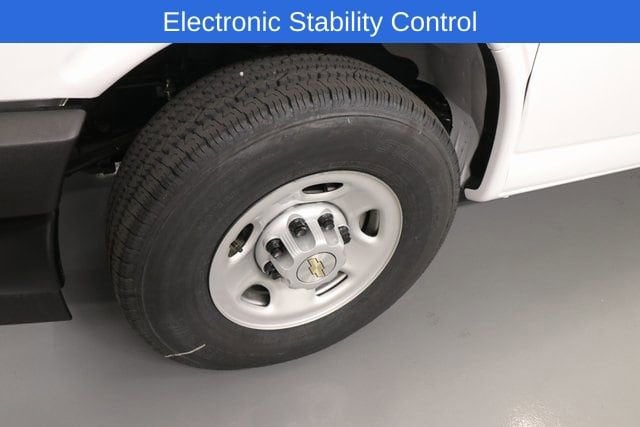 2025 Chevrolet Express Cargo Work Van - Photo 6