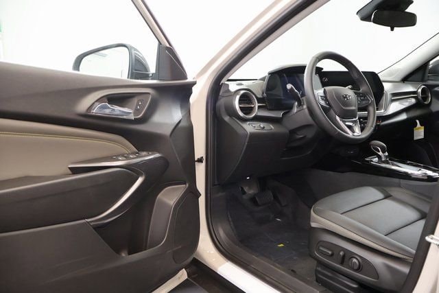2026 Chevrolet Trax Activ - Photo 8