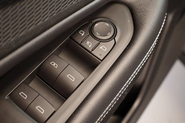 2025 Chevrolet Blazer EV LT - Photo 11