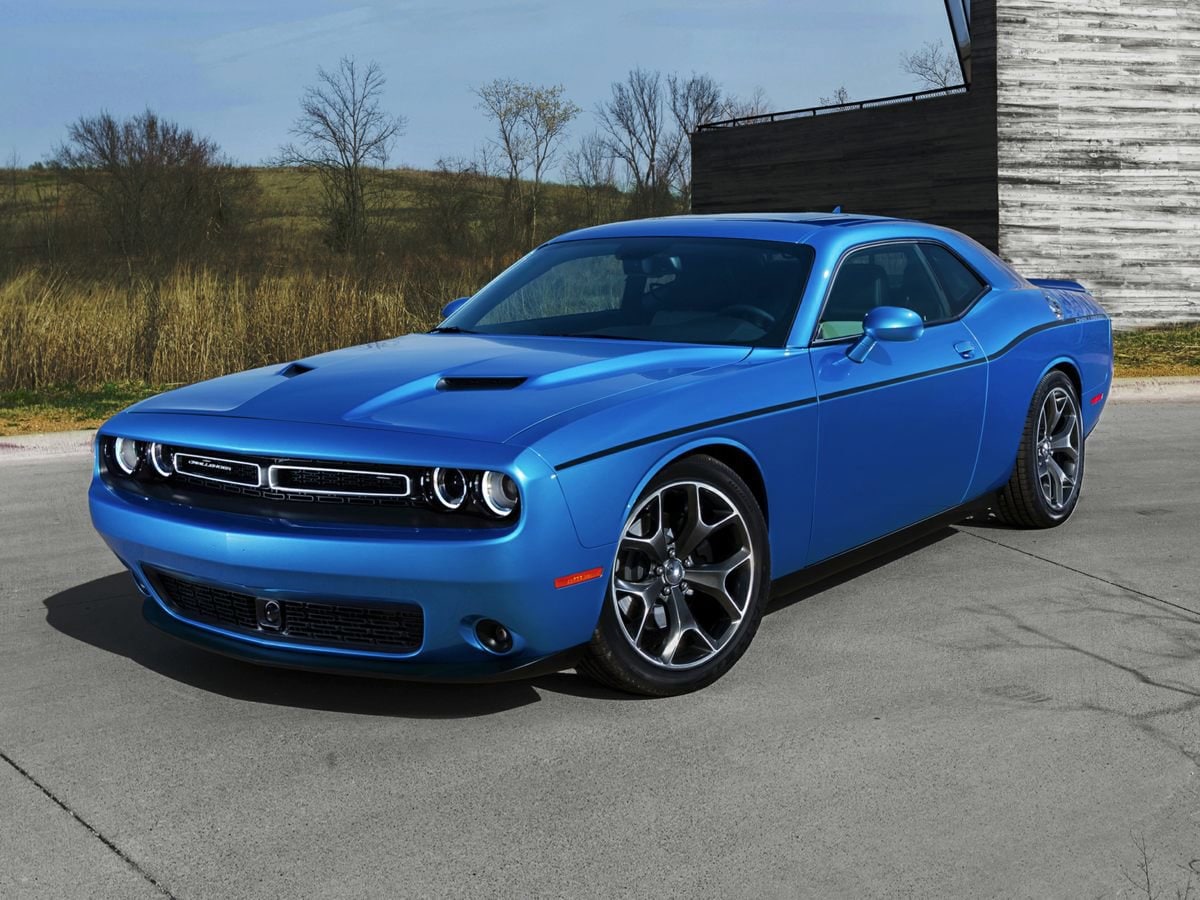 2015 Dodge Challenger SXT Plus's photo
