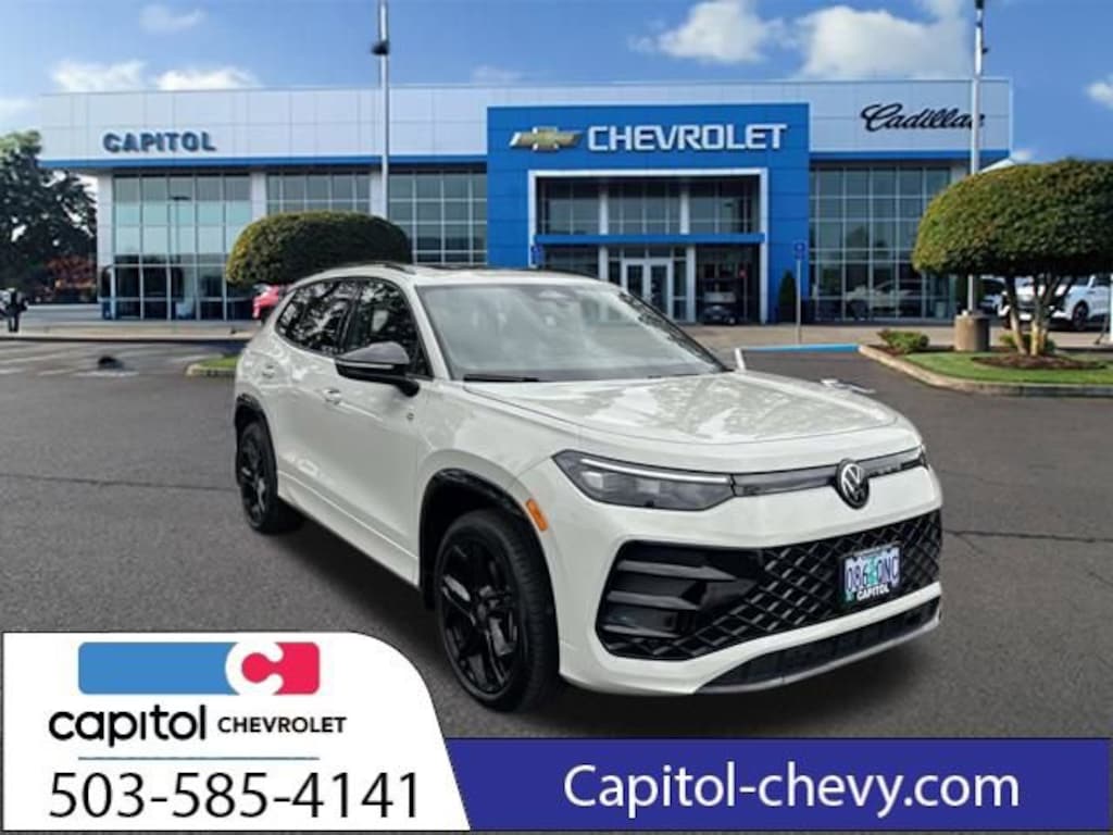 Used 2025 Volkswagen Tiguan SE R-Line Black