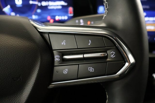 2025 Chevrolet Blazer EV LT - Photo 17