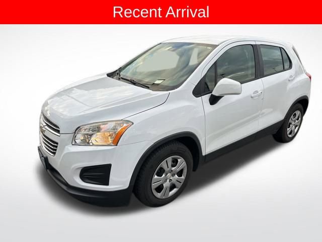 2016 Chevrolet Trax LS photo 2