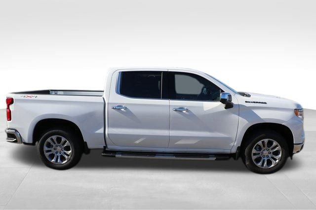 2025 Chevrolet Silverado 1500 LTZ photo 4