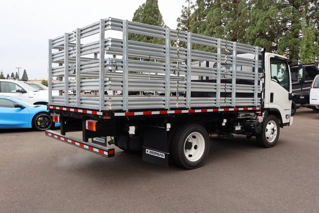 2025 Chevrolet Silverado 4500HD photo 2