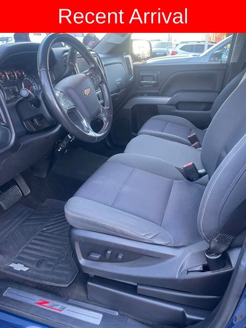 2018 Chevrolet Silverado 1500 LT photo 2