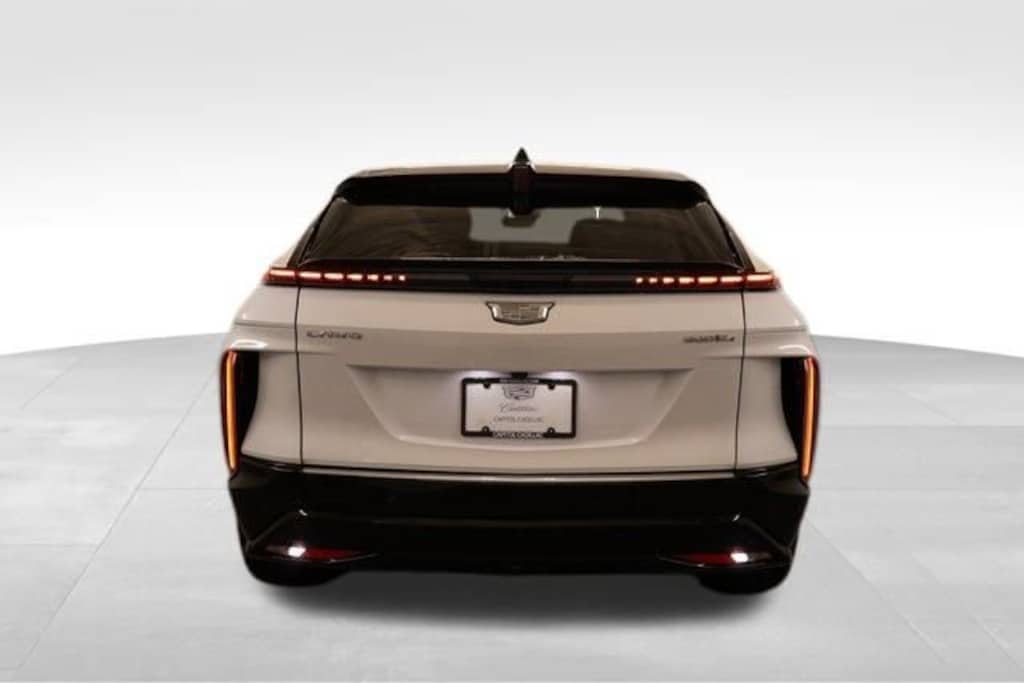 New 2026 CADILLAC LYRIQ Signature Luxury SUV