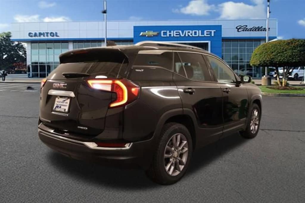 Used 2023 GMC Terrain SLT SUV
