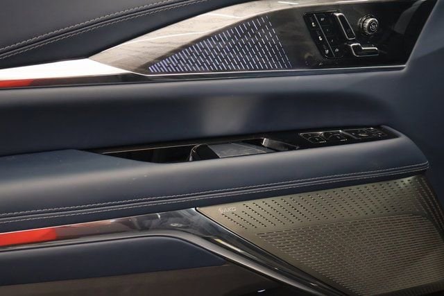 2026 Cadillac Escalade IQL Premium Luxury - Photo 7