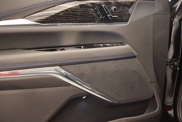 2026 Cadillac Escalade IQL Luxury - Photo 9