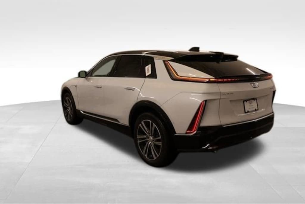 New 2026 CADILLAC LYRIQ Luxury SUV