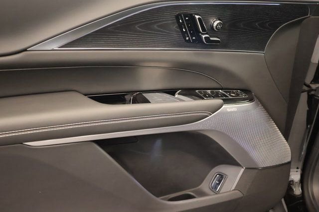 2026 Cadillac LYRIQ Signature Luxury - Photo 7