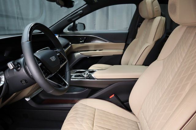 2024 Cadillac Lyriq Sport photo 4