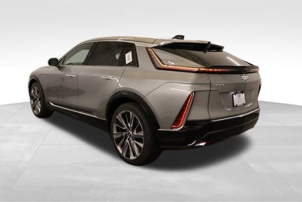 New 2026 CADILLAC LYRIQ Signature Luxury SUV