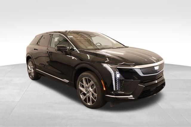 2025 Cadillac OPTIQ Luxury 2
