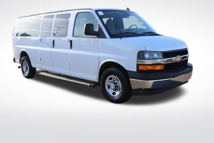 2020 Chevrolet Express Passenger 3500 1LT Van
