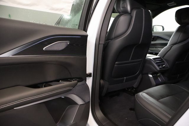 2026 Cadillac LYRIQ Signature Luxury - Photo 25