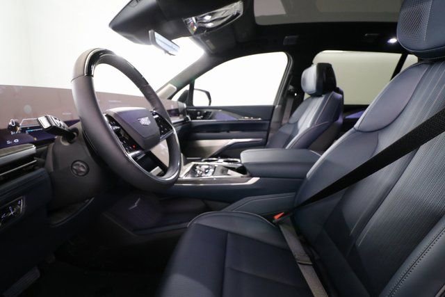 2025 Cadillac Escalade IQ Sport photo 3