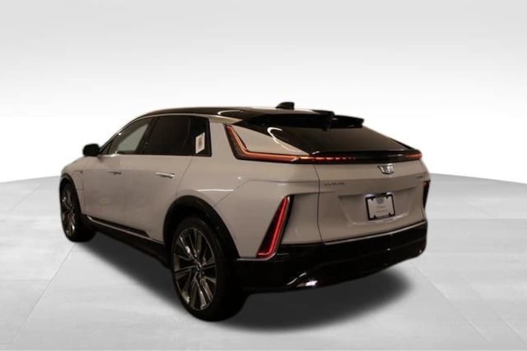 New 2026 CADILLAC LYRIQ Signature Luxury SUV