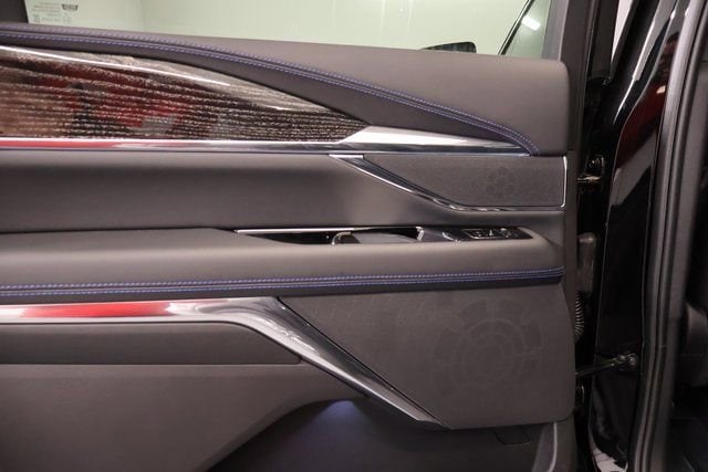 2026 Cadillac Escalade IQL Luxury - Photo 29