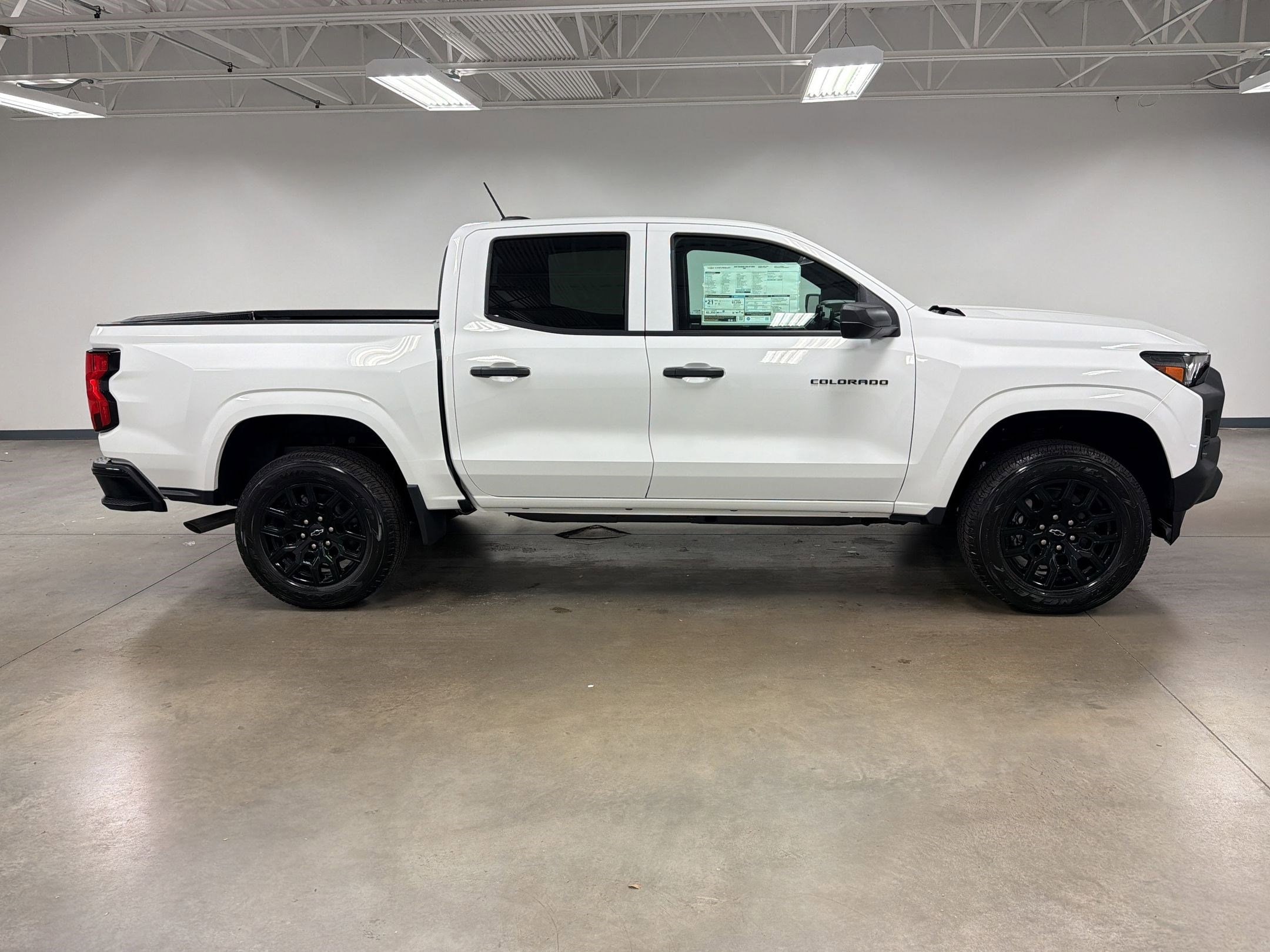 2026 Chevrolet Colorado WT photo 5