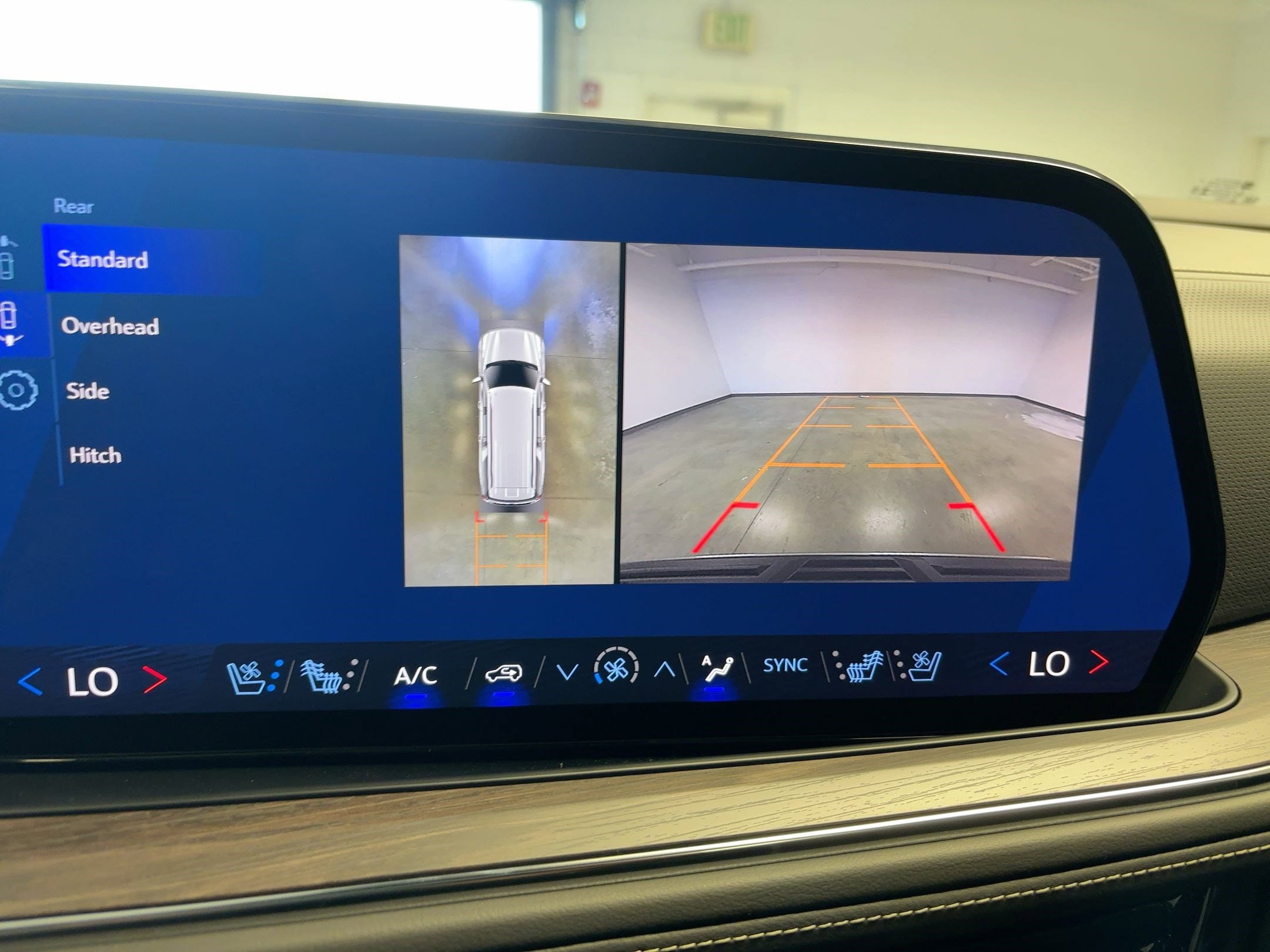 2026 Chevrolet Suburban Premier - Photo 25