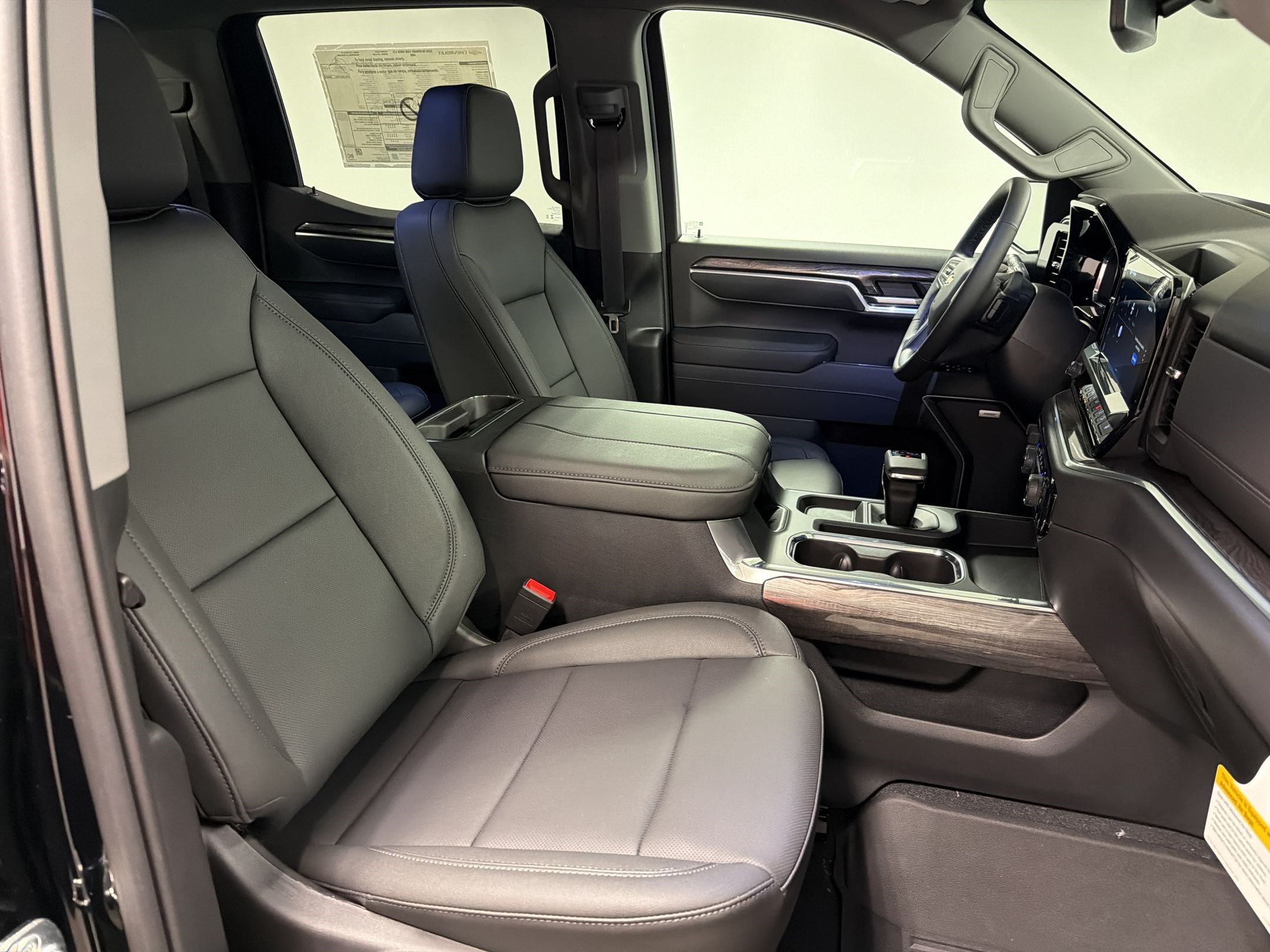 2026 Chevrolet Silverado 1500 LTZ - Photo 22