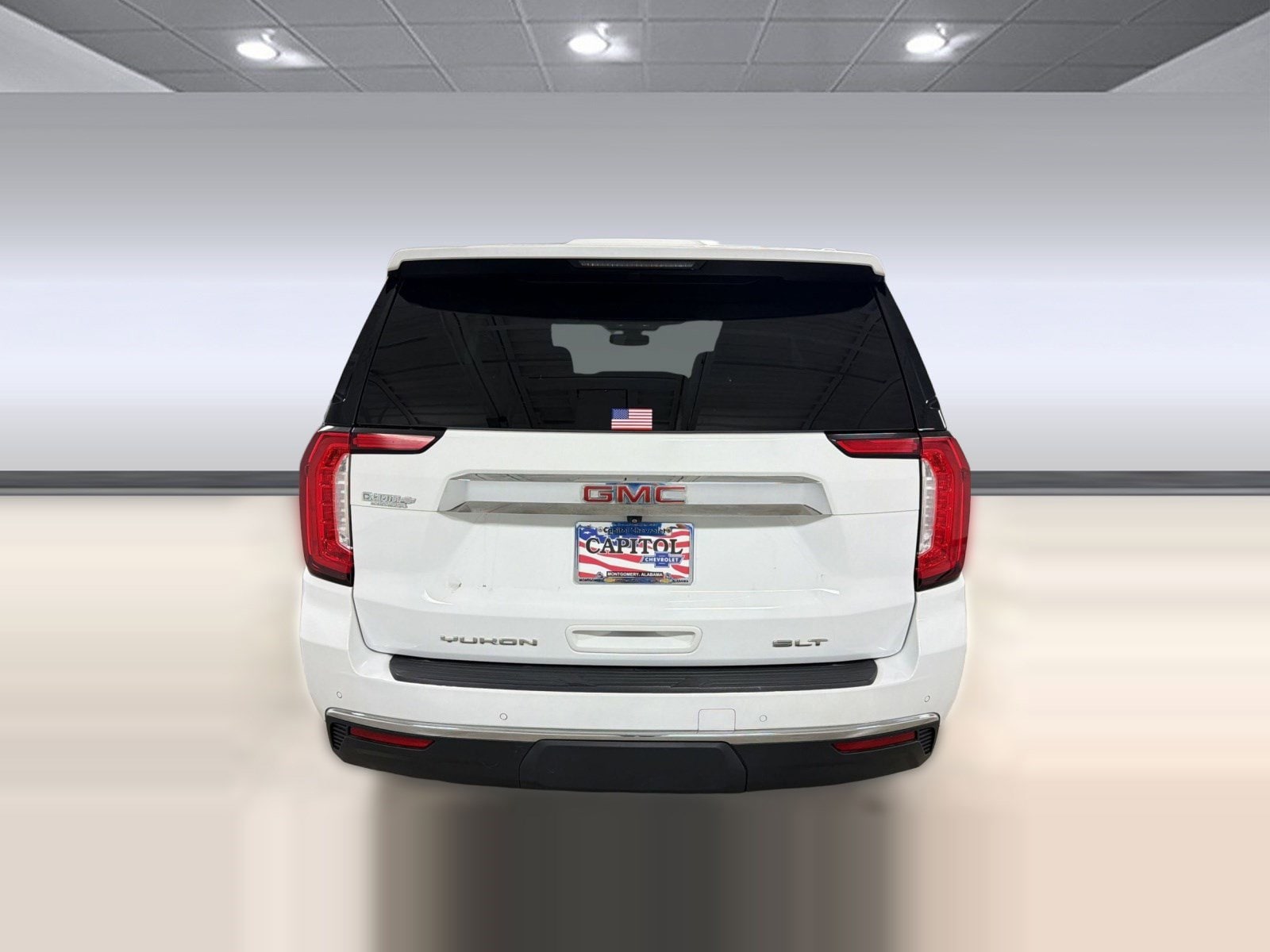 2021 GMC Yukon SLT photo 3