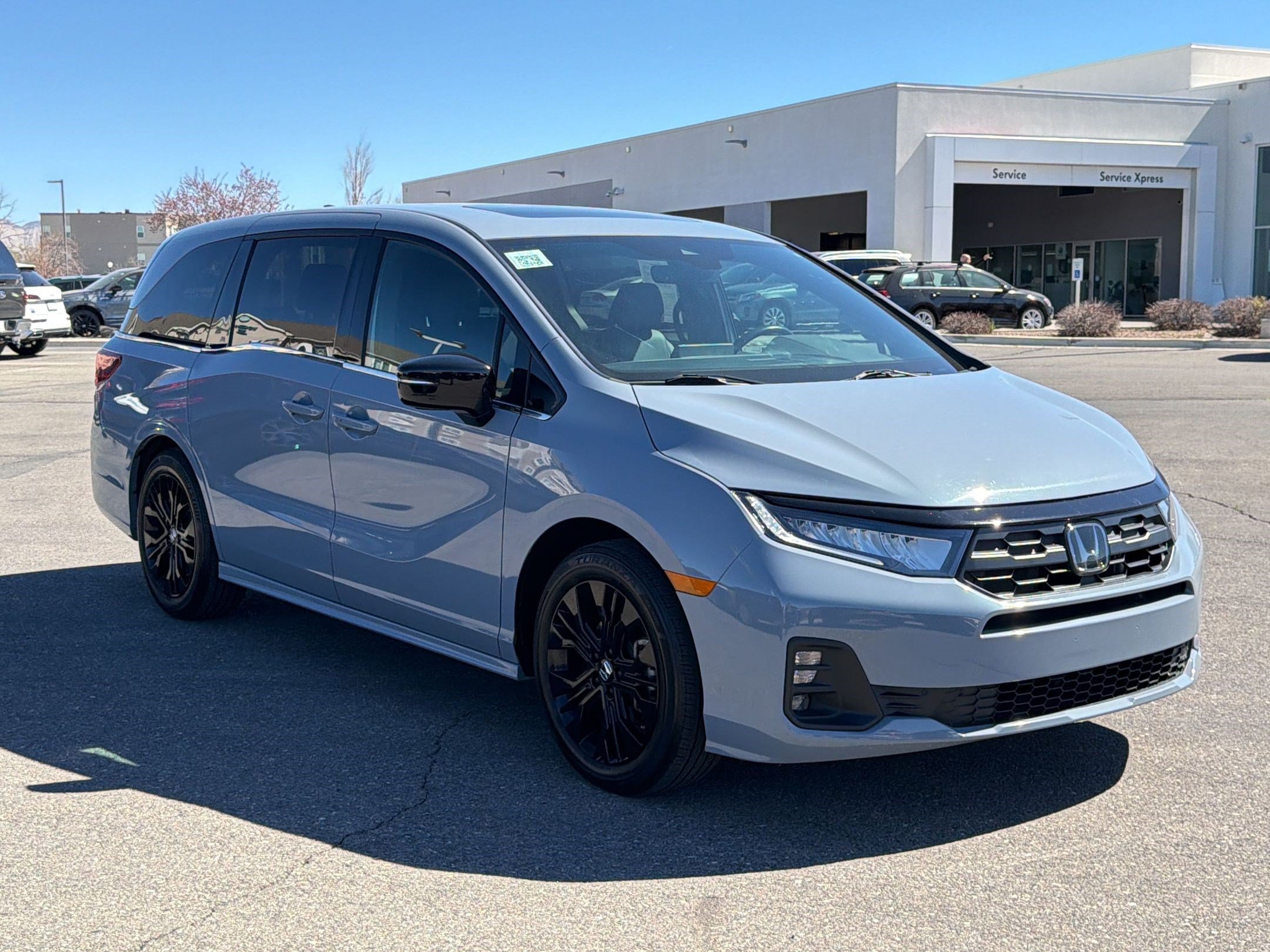 Odyssey Sport-L Minivan